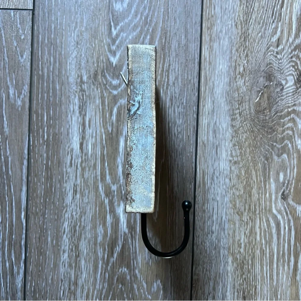 Elephant wall hook